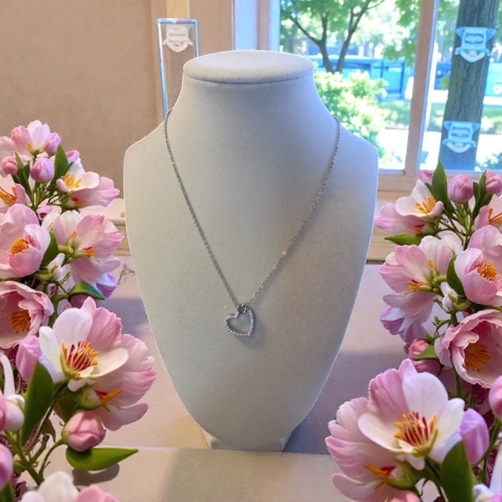 Swarovski crystal double heart pendant necklace. - Picture 1 of 2